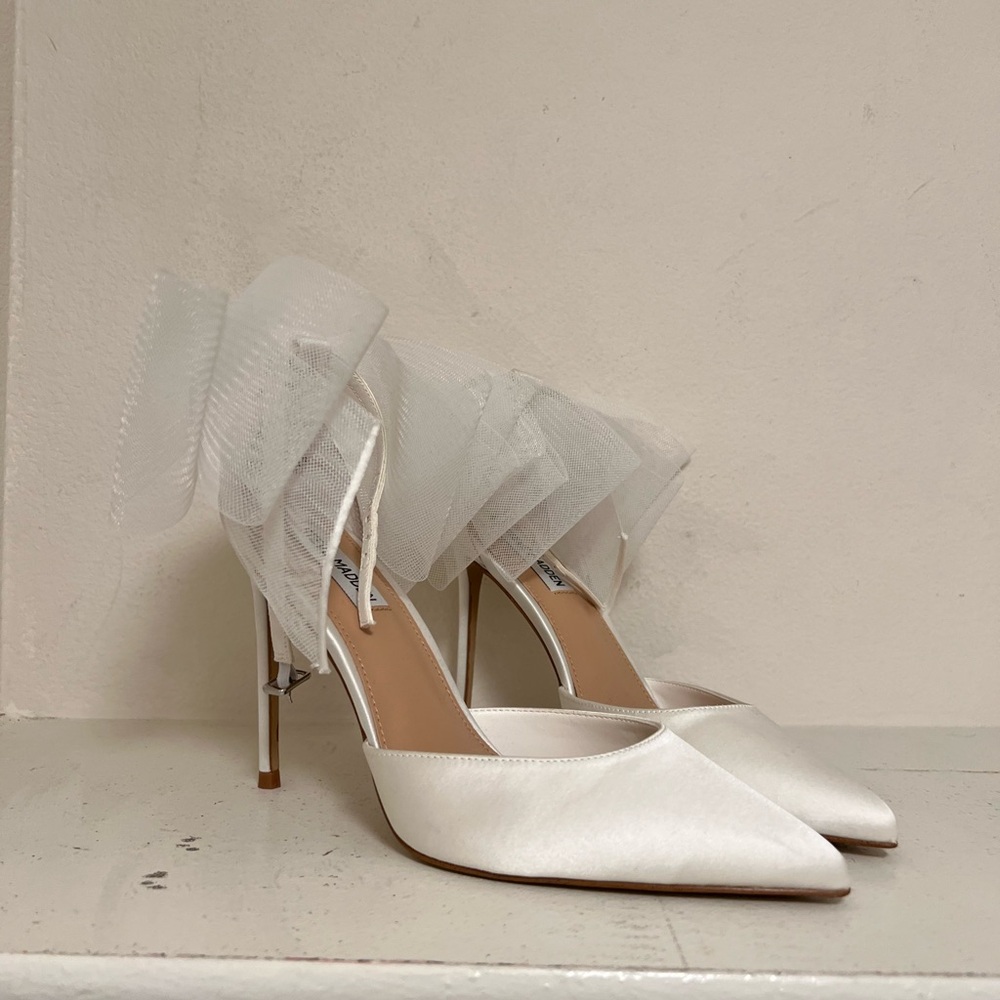 Steve Madden Valenteen White Satin Bow Heels